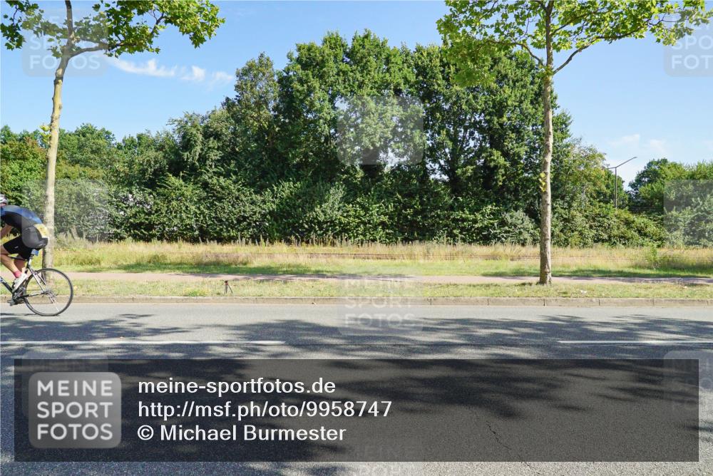 09.08.2026 - GEWOBA Citytriathlon Bremen Michael Burmester http://msf.ph/oto/9958747 09.08.2026 11:00:42 Radfahren 73, 91, 127, 161, 165, 424, 425 meine-sportfotos.de