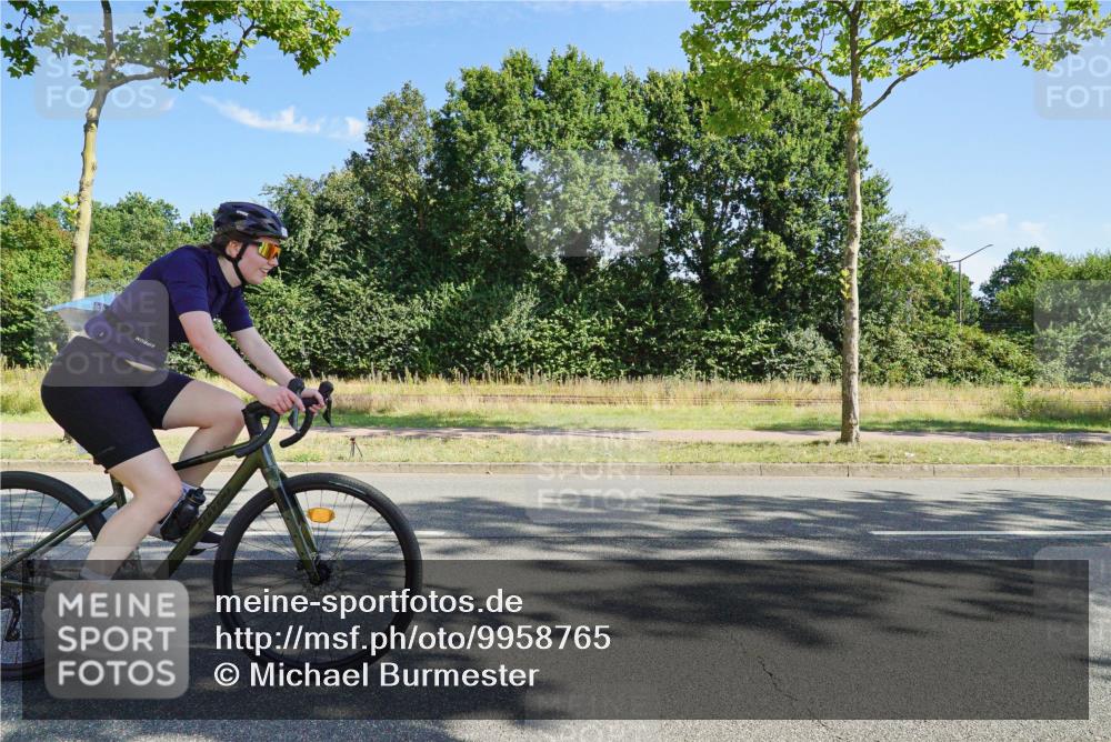 09.08.2026 - GEWOBA Citytriathlon Bremen Michael Burmester http://msf.ph/oto/9958765 09.08.2026 11:02:17 Radfahren 71, 431, 512 meine-sportfotos.de