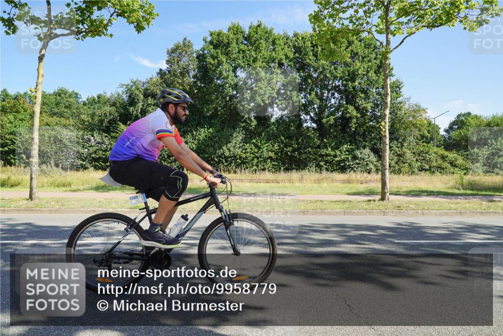 09.08.2026 - GEWOBA Citytriathlon Bremen Michael Burmester http://msf.ph/oto/9958779 09.08.2026 11:04:55 Radfahren 227, 524 meine-sportfotos.de