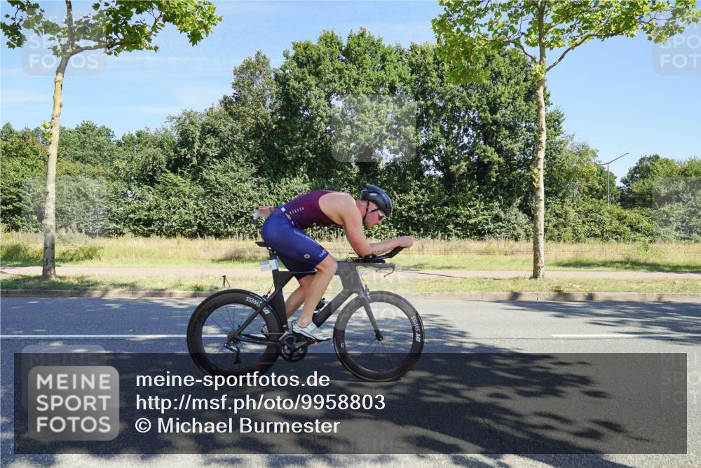 09.08.2026 - GEWOBA Citytriathlon Bremen Michael Burmester http://msf.ph/oto/9958803 09.08.2026 11:55:06 Radfahren 570 meine-sportfotos.de