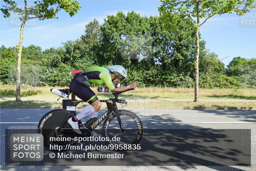 09.08.2026 - GEWOBA Citytriathlon Bremen Michael Burmester http://msf.ph/oto/9958835 09.08.2026 12:04:54 Radfahren 667, 668 meine-sportfotos.de