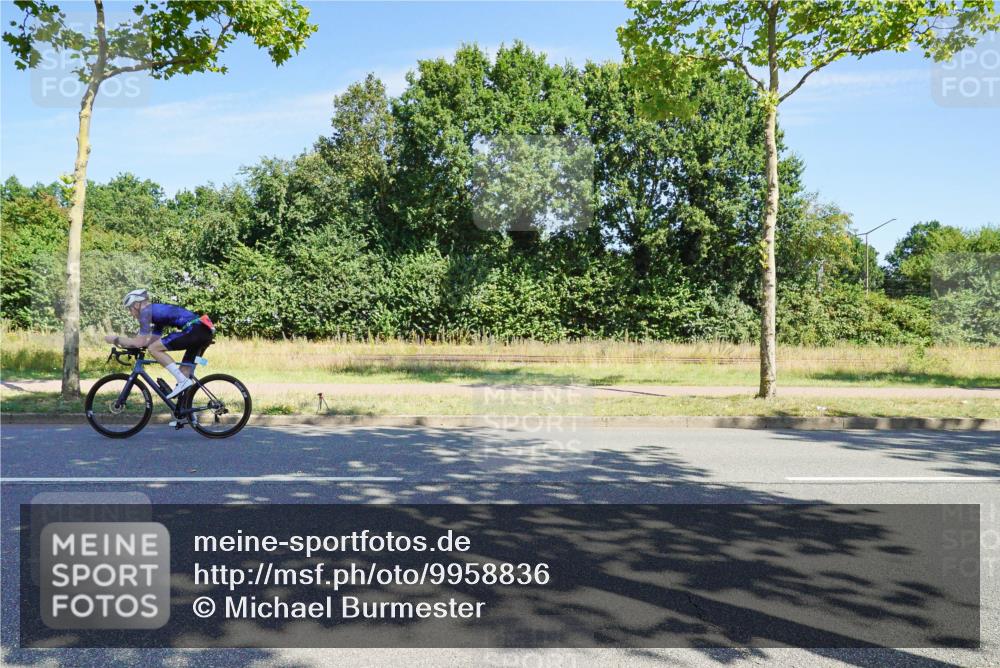 09.08.2026 - GEWOBA Citytriathlon Bremen Michael Burmester http://msf.ph/oto/9958836 09.08.2026 12:05:12 Radfahren 668 meine-sportfotos.de