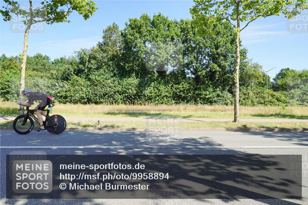 09.08.2026 - GEWOBA Citytriathlon Bremen Michael Burmester http://msf.ph/oto/9958894 09.08.2026 12:08:04 Radfahren 577, 671, 705, 787, 1001 meine-sportfotos.de