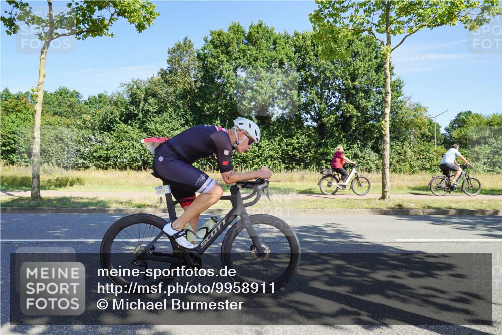 09.08.2026 - GEWOBA Citytriathlon Bremen Michael Burmester http://msf.ph/oto/9958911 09.08.2026 12:08:41 Radfahren 558, 602, 620, 643, 711 meine-sportfotos.de