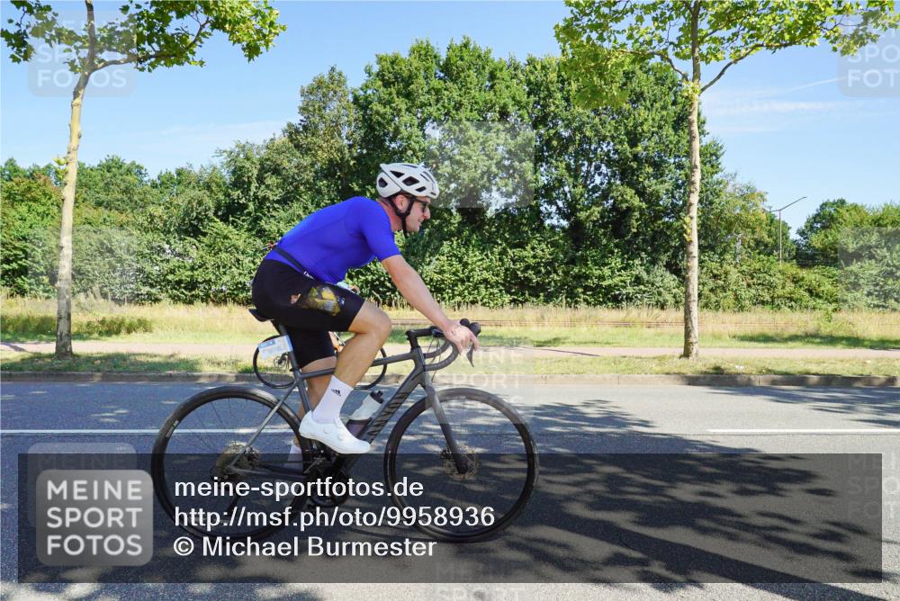 09.08.2026 - GEWOBA Citytriathlon Bremen Michael Burmester http://msf.ph/oto/9958936 09.08.2026 12:09:21 Radfahren 543, 621, 629, 675, 719, 819, 1121, 1124 meine-sportfotos.de