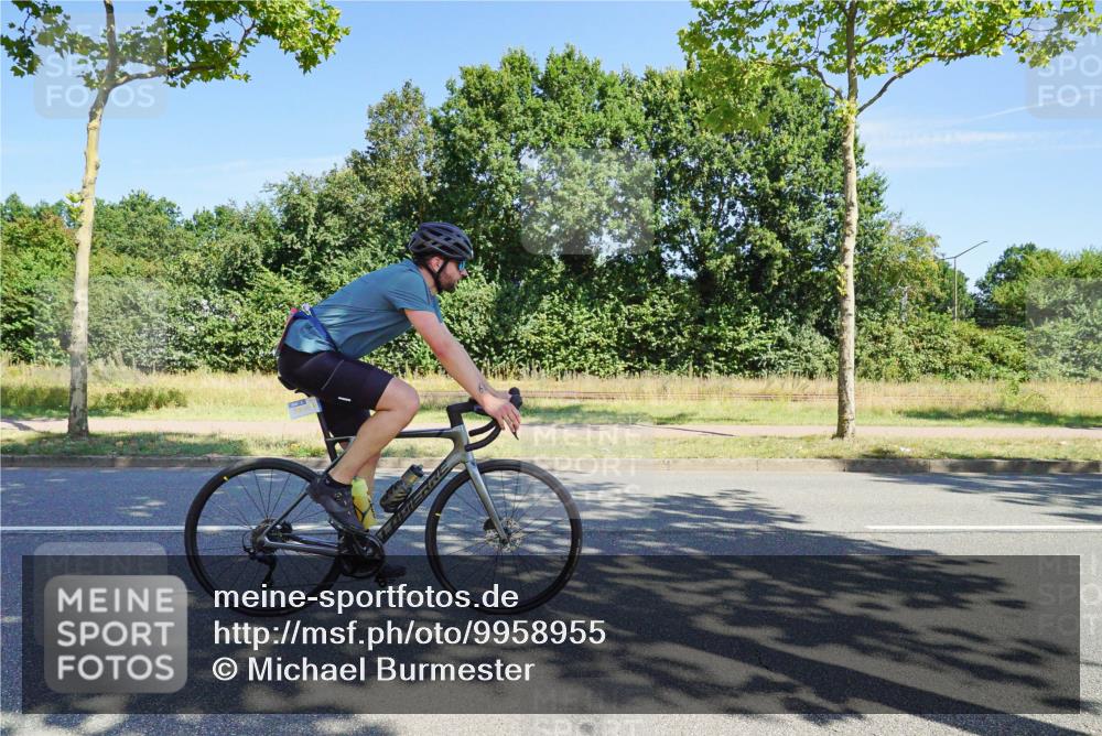 09.08.2026 - GEWOBA Citytriathlon Bremen Michael Burmester http://msf.ph/oto/9958955 09.08.2026 12:10:10 Radfahren 619, 633, 688, 729, 774, 1002 meine-sportfotos.de