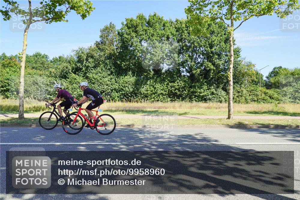 09.08.2026 - GEWOBA Citytriathlon Bremen Michael Burmester http://msf.ph/oto/9958960 09.08.2026 12:10:17 Radfahren 619, 633, 688, 729 meine-sportfotos.de