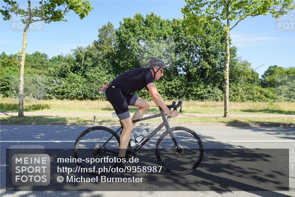 09.08.2026 - GEWOBA Citytriathlon Bremen Michael Burmester http://msf.ph/oto/9958987 09.08.2026 12:11:01 Radfahren 587, 641, 652, 669, 690, 714, 743, 766, 801, 810, 831 meine-sportfotos.de