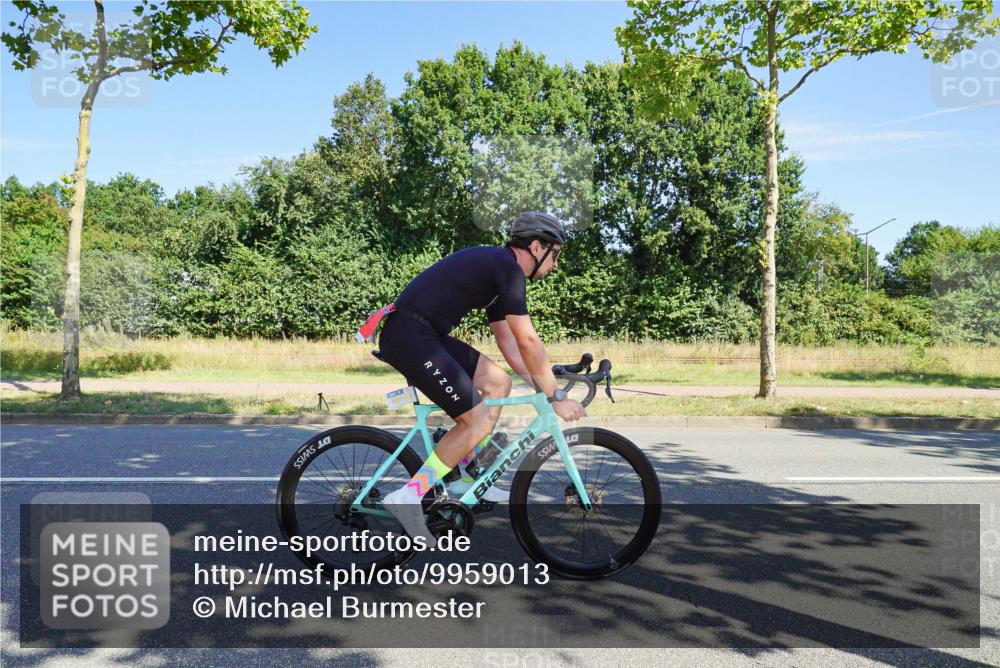 09.08.2026 - GEWOBA Citytriathlon Bremen Michael Burmester http://msf.ph/oto/9959013 09.08.2026 12:11:43 Radfahren 549, 631, 642, 660, 676, 691, 692, 712, 732, 862 meine-sportfotos.de