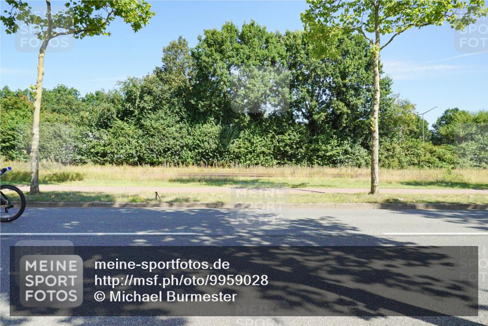 09.08.2026 - GEWOBA Citytriathlon Bremen Michael Burmester http://msf.ph/oto/9959028 09.08.2026 12:12:01 Radfahren 642, 660 meine-sportfotos.de