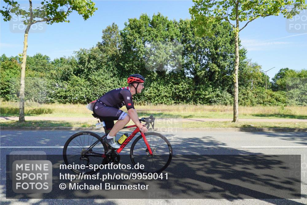 09.08.2026 - GEWOBA Citytriathlon Bremen Michael Burmester http://msf.ph/oto/9959041 09.08.2026 12:12:24 Radfahren 544, 589, 610, 632, 661, 677, 697, 791, 825, 835, 1131 meine-sportfotos.de