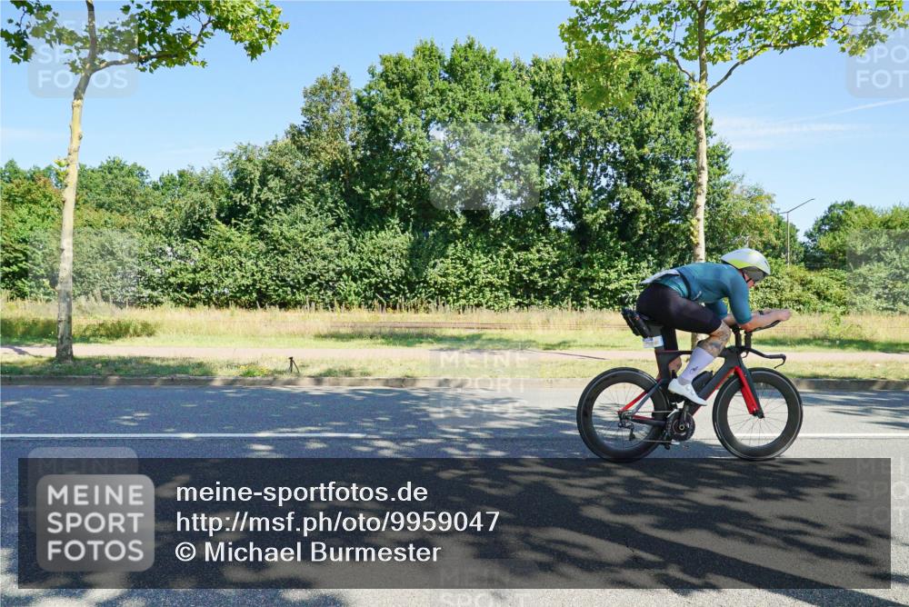 09.08.2026 - GEWOBA Citytriathlon Bremen Michael Burmester http://msf.ph/oto/9959047 09.08.2026 12:12:27 Radfahren 544, 589, 610, 632, 661, 697, 791, 825, 835, 1127, 1131 meine-sportfotos.de