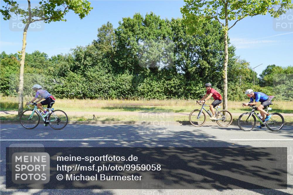 09.08.2026 - GEWOBA Citytriathlon Bremen Michael Burmester http://msf.ph/oto/9959058 09.08.2026 12:12:40 Radfahren 544, 593, 605, 606, 683, 723, 764, 791, 835, 951, 1127, 1131 meine-sportfotos.de