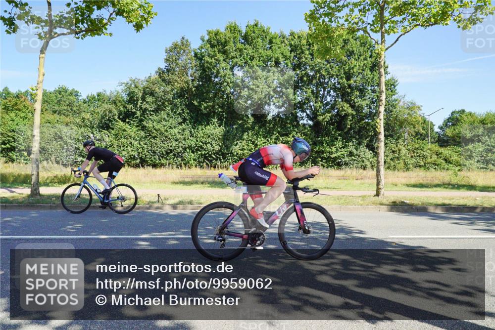 09.08.2026 - GEWOBA Citytriathlon Bremen Michael Burmester http://msf.ph/oto/9959062 09.08.2026 12:12:44 Radfahren 593, 605, 606, 683, 723, 764, 878, 951, 1127 meine-sportfotos.de