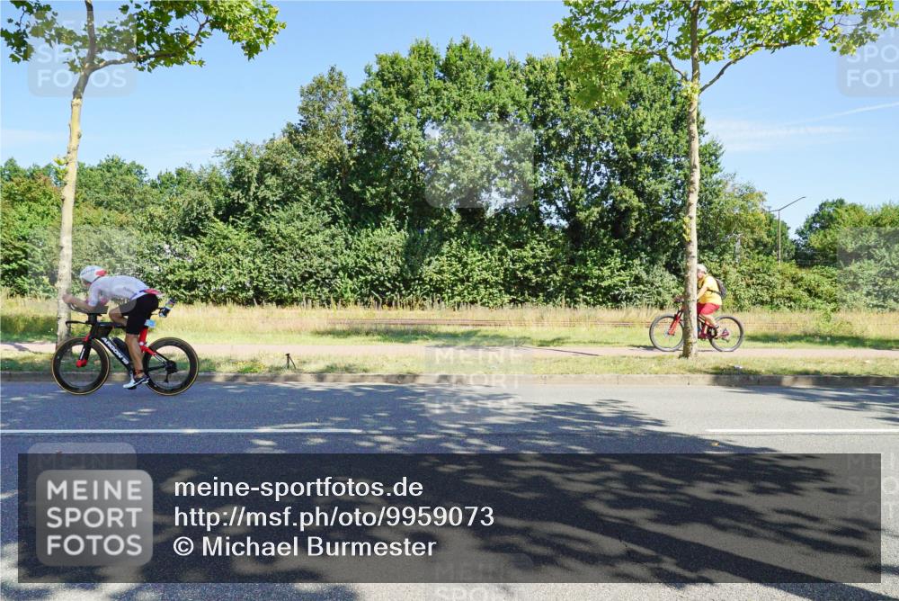 09.08.2026 - GEWOBA Citytriathlon Bremen Michael Burmester http://msf.ph/oto/9959073 09.08.2026 12:13:05 Radfahren 556, 575, 616, 636, 658, 686, 747, 843, 852 meine-sportfotos.de