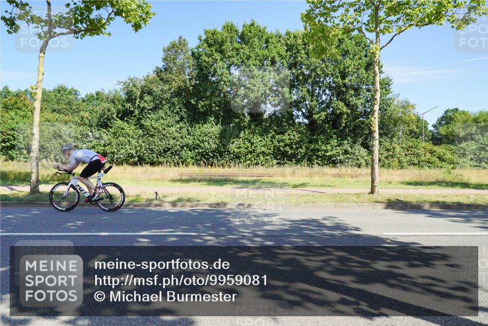 09.08.2026 - GEWOBA Citytriathlon Bremen Michael Burmester http://msf.ph/oto/9959081 09.08.2026 12:13:19 Radfahren 551, 575, 616, 747, 824, 882, 1011, 1116, 1148 meine-sportfotos.de