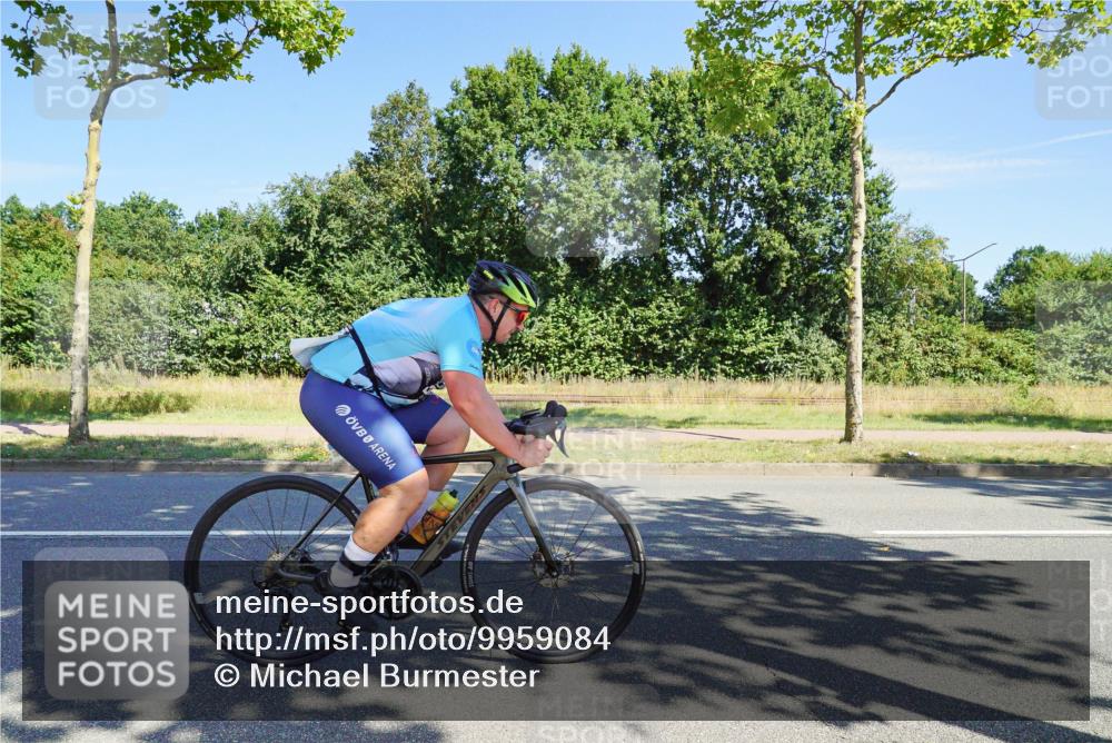 09.08.2026 - GEWOBA Citytriathlon Bremen Michael Burmester http://msf.ph/oto/9959084 09.08.2026 12:13:23 Radfahren 551, 575, 591, 710, 824, 882, 884, 1011, 1116, 1148, 1150 meine-sportfotos.de