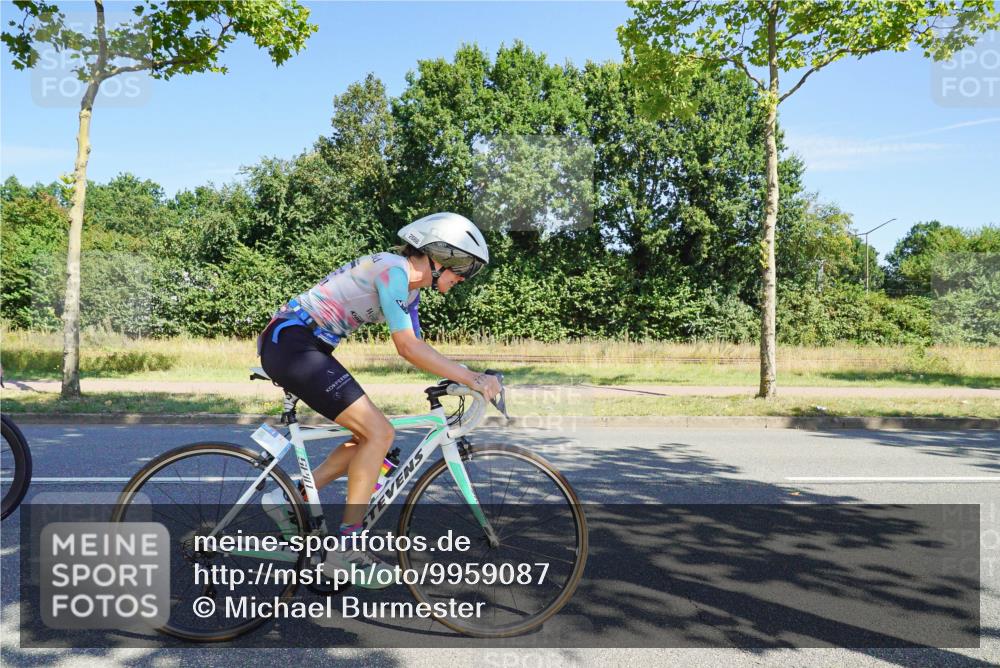 09.08.2026 - GEWOBA Citytriathlon Bremen Michael Burmester http://msf.ph/oto/9959087 09.08.2026 12:13:28 Radfahren 551, 591, 592, 685, 710, 824, 882, 884, 1011, 1116, 1148, 1150 meine-sportfotos.de