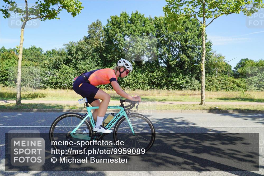 09.08.2026 - GEWOBA Citytriathlon Bremen Michael Burmester http://msf.ph/oto/9959089 09.08.2026 12:13:31 Radfahren 591, 592, 645, 685, 710, 824, 882, 884, 1011, 1116, 1150 meine-sportfotos.de