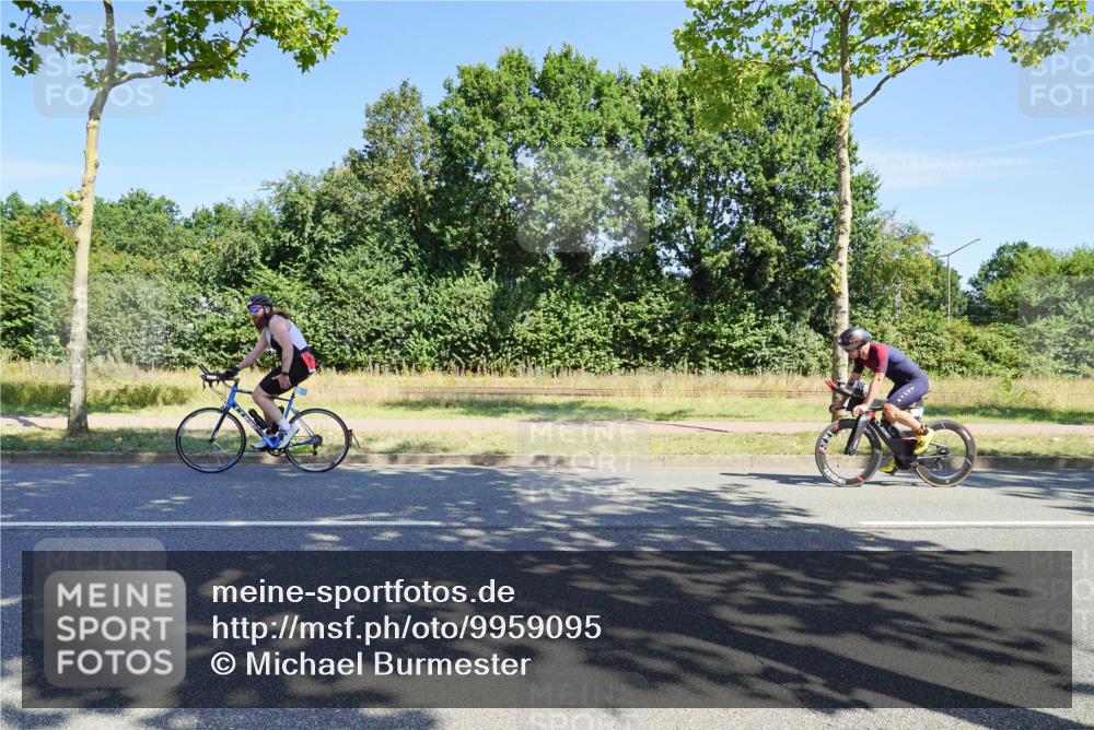 09.08.2026 - GEWOBA Citytriathlon Bremen Michael Burmester http://msf.ph/oto/9959095 09.08.2026 12:13:40 Radfahren 547, 591, 592, 645, 685, 710, 884, 1150 meine-sportfotos.de