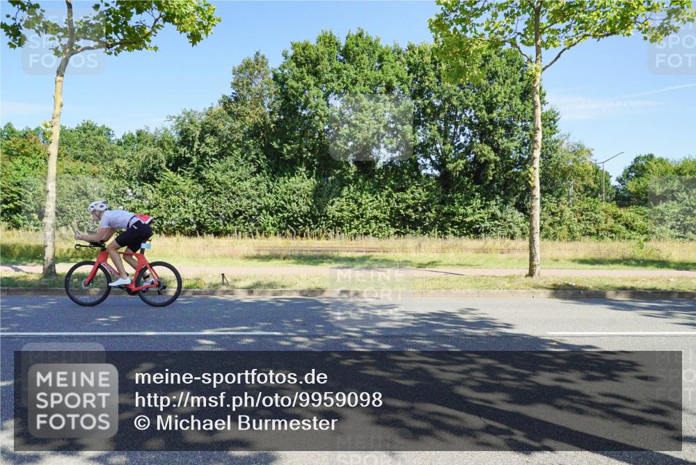09.08.2026 - GEWOBA Citytriathlon Bremen Michael Burmester http://msf.ph/oto/9959098 09.08.2026 12:13:44 Radfahren 547, 592, 645, 684, 685 meine-sportfotos.de