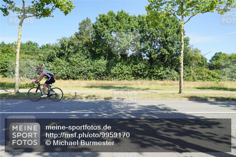 09.08.2026 - GEWOBA Citytriathlon Bremen Michael Burmester http://msf.ph/oto/9959170 09.08.2026 12:15:42 Radfahren 735, 765, 880, 1133, 1137 meine-sportfotos.de