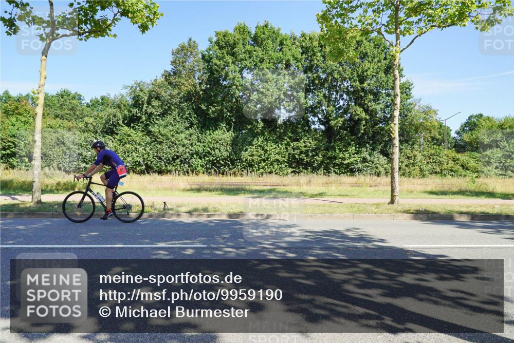 09.08.2026 - GEWOBA Citytriathlon Bremen Michael Burmester http://msf.ph/oto/9959190 09.08.2026 12:16:08 Radfahren 611, 716, 726, 730, 855, 874, 879, 955, 983, 1117 meine-sportfotos.de