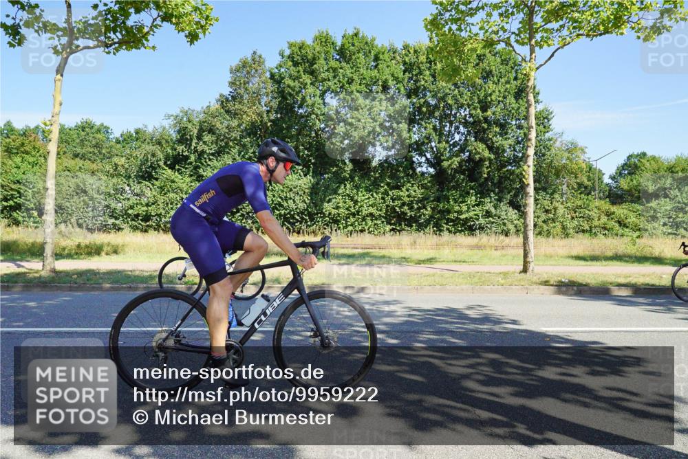 09.08.2026 - GEWOBA Citytriathlon Bremen Michael Burmester http://msf.ph/oto/9959222 09.08.2026 12:16:58 Radfahren 555, 627, 673, 895, 932, 1130 meine-sportfotos.de