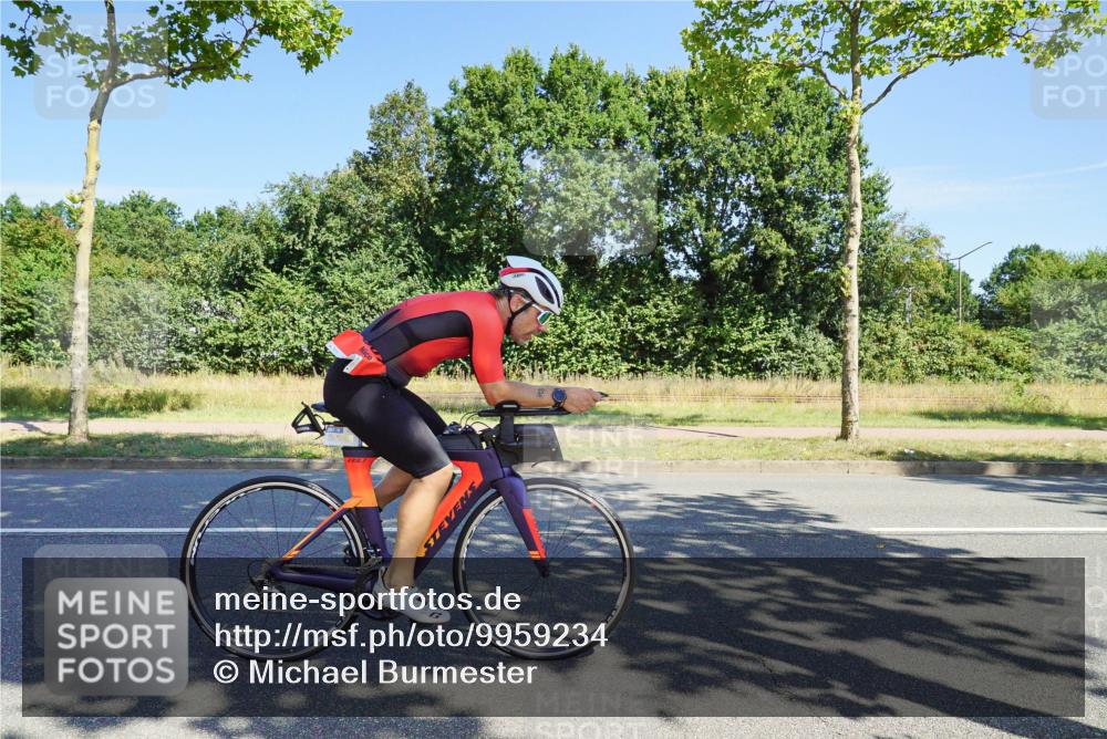 09.08.2026 - GEWOBA Citytriathlon Bremen Michael Burmester http://msf.ph/oto/9959234 09.08.2026 12:17:19 Radfahren 552, 565, 598, 600, 653, 778, 807, 1143, 1158 meine-sportfotos.de