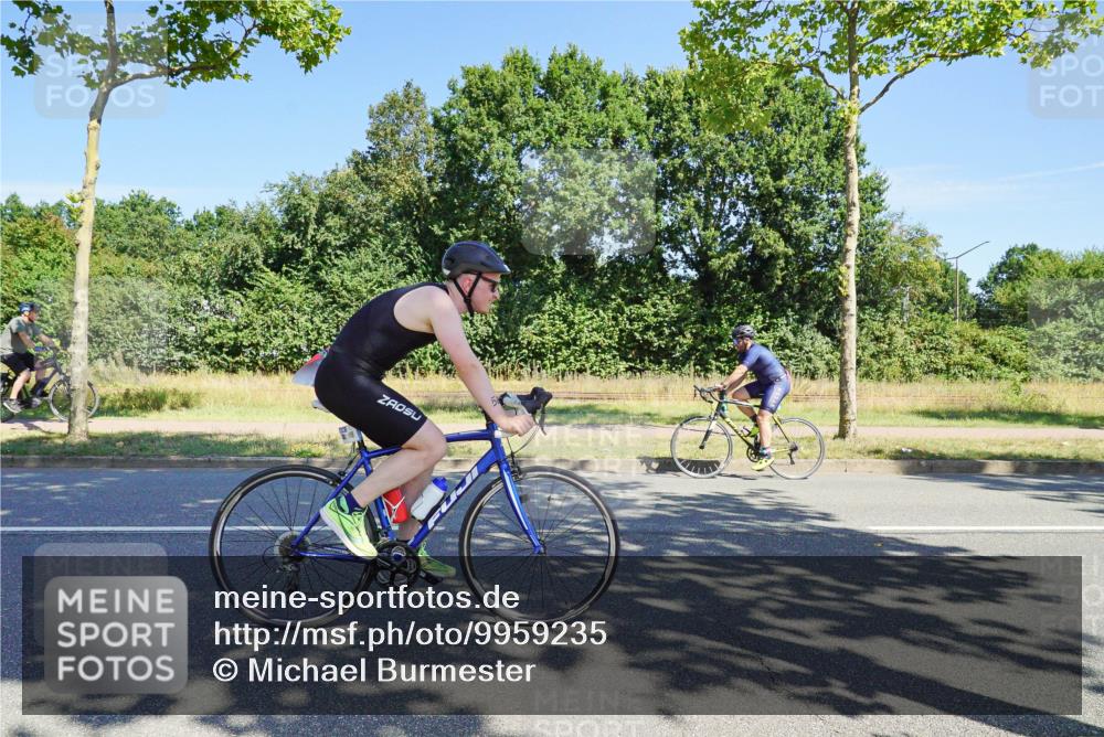 09.08.2026 - GEWOBA Citytriathlon Bremen Michael Burmester http://msf.ph/oto/9959235 09.08.2026 12:17:21 Radfahren 552, 565, 598, 600, 653, 778, 807, 1143, 1158 meine-sportfotos.de