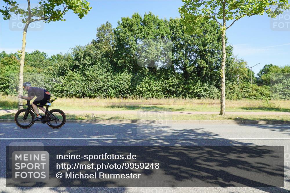 09.08.2026 - GEWOBA Citytriathlon Bremen Michael Burmester http://msf.ph/oto/9959248 09.08.2026 12:17:46 Radfahren 579, 609, 650, 672, 1109, 1126, 1147 meine-sportfotos.de