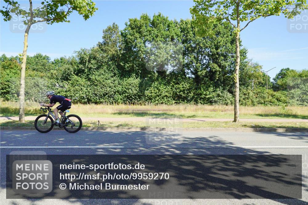 09.08.2026 - GEWOBA Citytriathlon Bremen Michael Burmester http://msf.ph/oto/9959270 09.08.2026 12:18:25 Radfahren 814, 826, 872, 970, 1003 meine-sportfotos.de