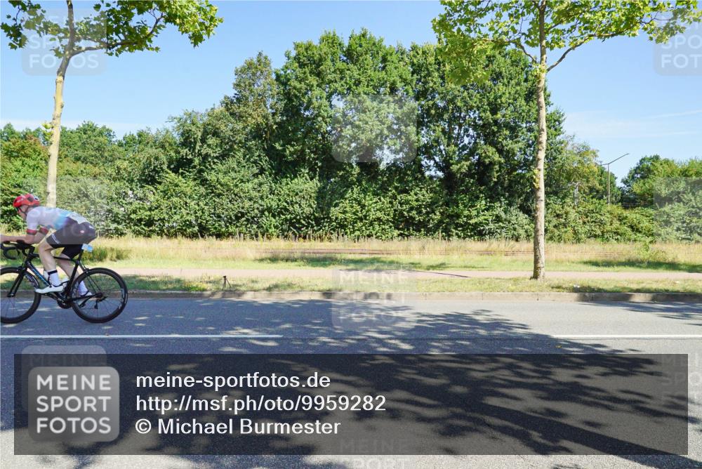 09.08.2026 - GEWOBA Citytriathlon Bremen Michael Burmester http://msf.ph/oto/9959282 09.08.2026 12:18:41 Radfahren 756, 814, 864, 1119 meine-sportfotos.de
