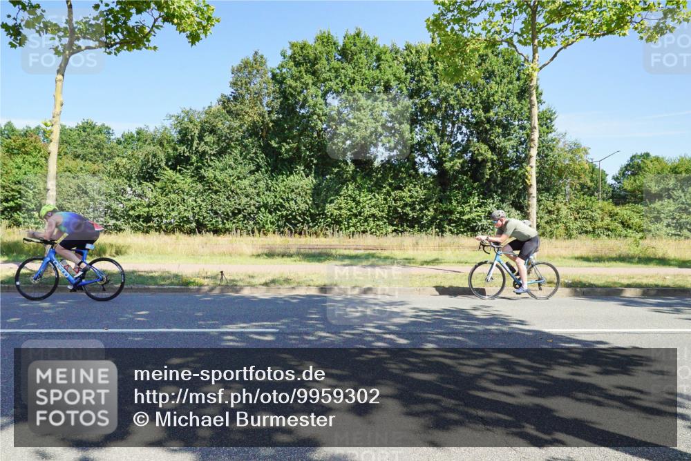 09.08.2026 - GEWOBA Citytriathlon Bremen Michael Burmester http://msf.ph/oto/9959302 09.08.2026 12:19:24 Radfahren 557, 569, 603, 727, 749, 820, 839, 861, 938, 1142, 1145, 1160 meine-sportfotos.de