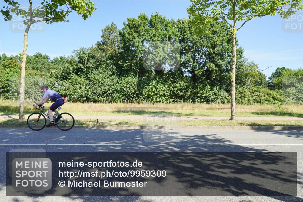 09.08.2026 - GEWOBA Citytriathlon Bremen Michael Burmester http://msf.ph/oto/9959309 09.08.2026 12:19:31 Radfahren 568, 603, 727, 812, 820, 839, 861, 938, 1142, 1145, 1160 meine-sportfotos.de