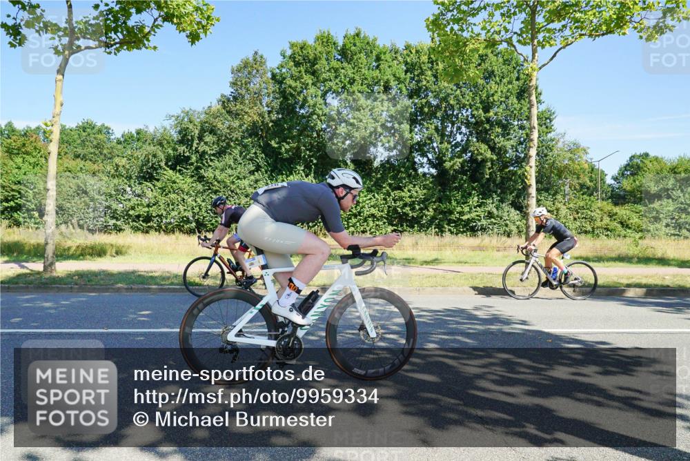 09.08.2026 - GEWOBA Citytriathlon Bremen Michael Burmester http://msf.ph/oto/9959334 09.08.2026 12:20:13 Radfahren 595, 625, 693, 757, 762, 763, 788, 790, 798, 823, 838, 935, 1017, 1113, 1129, 1155 meine-sportfotos.de