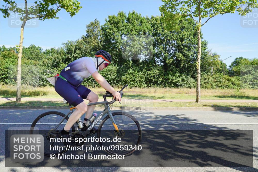 09.08.2026 - GEWOBA Citytriathlon Bremen Michael Burmester http://msf.ph/oto/9959340 09.08.2026 12:20:20 Radfahren 693, 745, 757, 762, 763, 790, 792, 816, 823, 844, 897, 935, 1017, 1020, 1113, 1155 meine-sportfotos.de