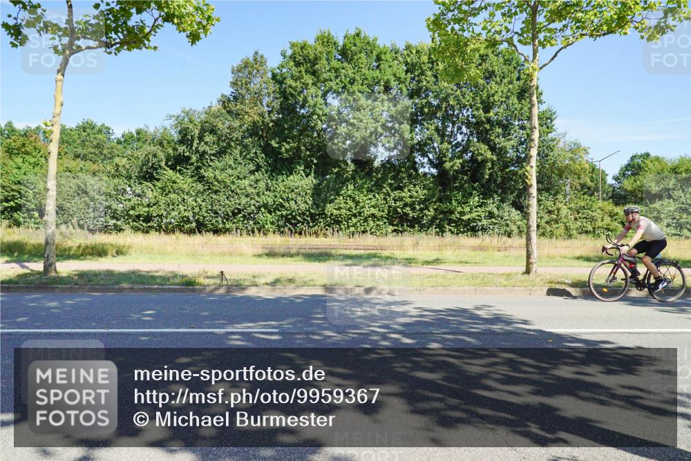 09.08.2026 - GEWOBA Citytriathlon Bremen Michael Burmester http://msf.ph/oto/9959367 09.08.2026 12:21:02 Radfahren 560, 562, 628, 637, 639, 644, 668, 678, 889, 911, 912, 960, 968, 979, 1110 meine-sportfotos.de