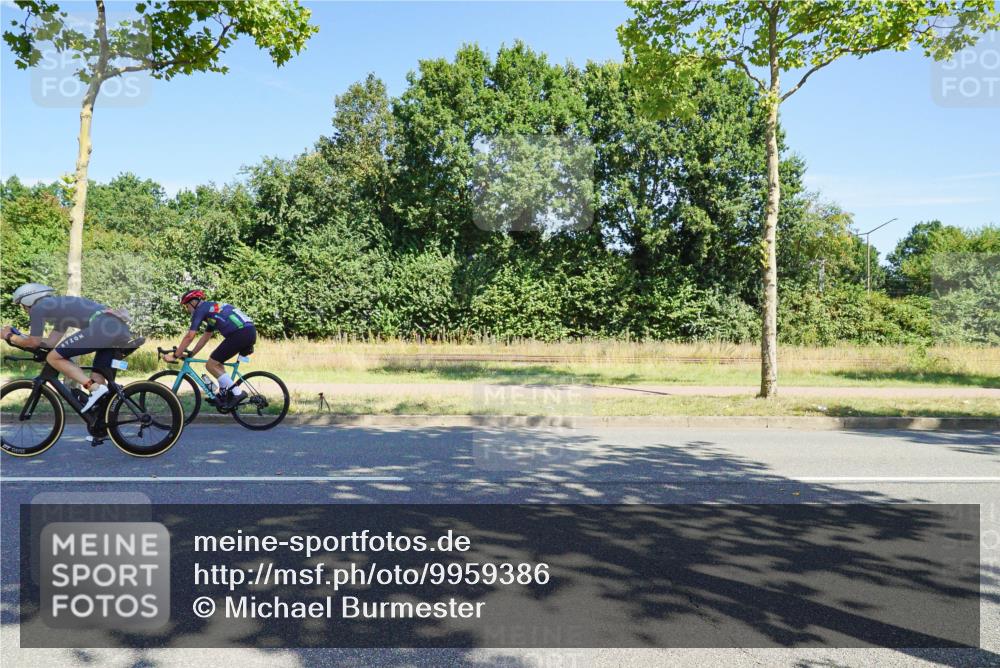 09.08.2026 - GEWOBA Citytriathlon Bremen Michael Burmester http://msf.ph/oto/9959386 09.08.2026 12:21:25 Radfahren 596, 731, 737, 902, 1115, 1132 meine-sportfotos.de