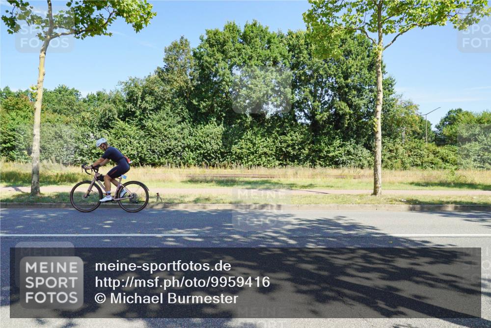09.08.2026 - GEWOBA Citytriathlon Bremen Michael Burmester http://msf.ph/oto/9959416 09.08.2026 12:22:10 Radfahren 541, 559, 571, 623, 687, 694, 695, 896, 953, 954, 1102, 1114, 1139, 1154 meine-sportfotos.de
