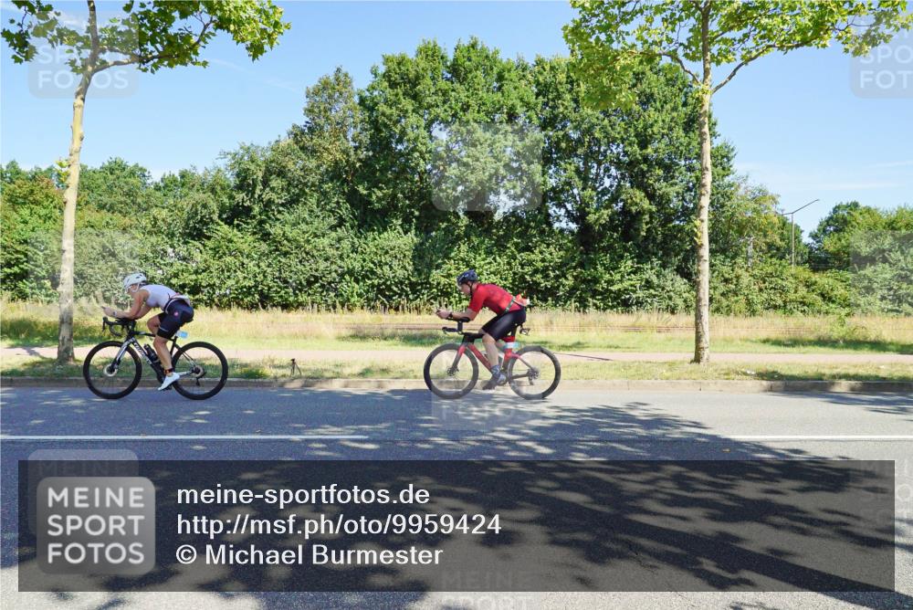 09.08.2026 - GEWOBA Citytriathlon Bremen Michael Burmester http://msf.ph/oto/9959424 09.08.2026 12:22:19 Radfahren 541, 559, 623, 687, 694, 695, 696, 803, 896, 954, 1139, 1154 meine-sportfotos.de