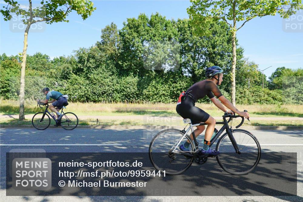 09.08.2026 - GEWOBA Citytriathlon Bremen Michael Burmester http://msf.ph/oto/9959441 09.08.2026 12:22:44 Radfahren 664, 681, 787, 800, 805, 945, 956, 1108 meine-sportfotos.de