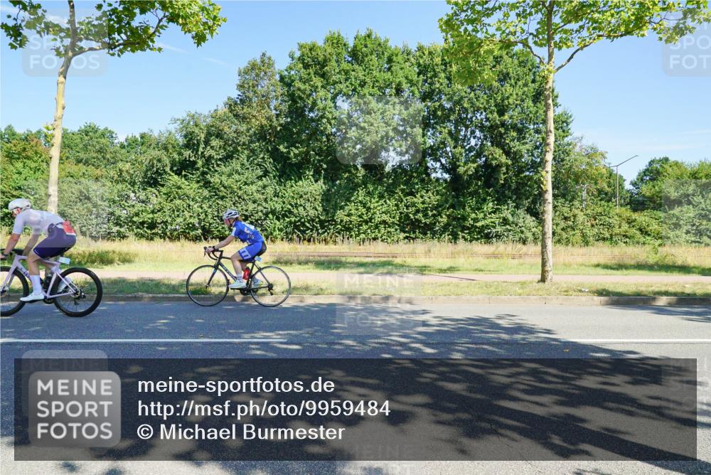 09.08.2026 - GEWOBA Citytriathlon Bremen Michael Burmester http://msf.ph/oto/9959484 09.08.2026 12:23:41 Radfahren 651, 701, 705, 707, 890, 1107 meine-sportfotos.de