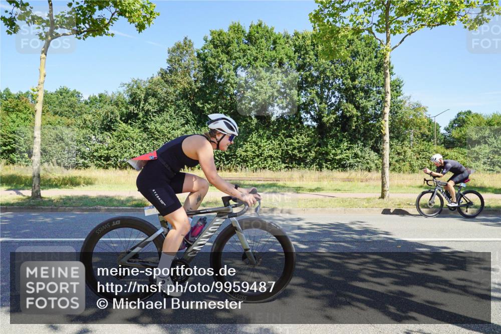 09.08.2026 - GEWOBA Citytriathlon Bremen Michael Burmester http://msf.ph/oto/9959487 09.08.2026 12:23:48 Radfahren 570, 705, 890, 1107 meine-sportfotos.de