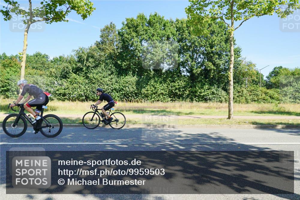 09.08.2026 - GEWOBA Citytriathlon Bremen Michael Burmester http://msf.ph/oto/9959503 09.08.2026 12:24:10 Radfahren 546, 585, 586, 761, 870, 887, 891, 1105, 1124, 1159 meine-sportfotos.de