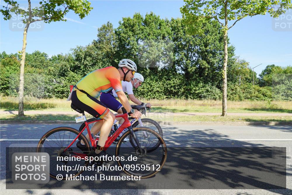 09.08.2026 - GEWOBA Citytriathlon Bremen Michael Burmester http://msf.ph/oto/9959512 09.08.2026 12:24:25 Radfahren 546, 586, 671, 675, 753, 870, 1152 meine-sportfotos.de