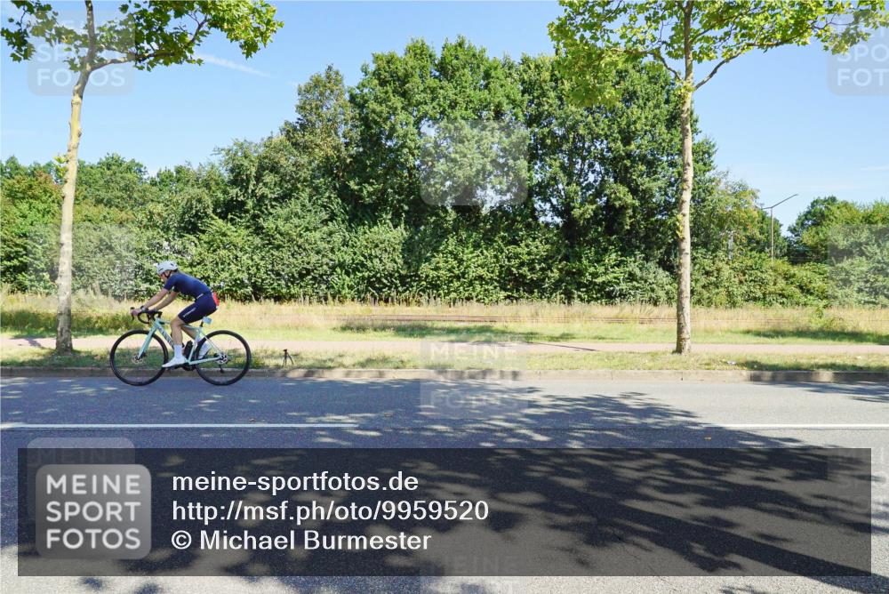 09.08.2026 - GEWOBA Citytriathlon Bremen Michael Burmester http://msf.ph/oto/9959520 09.08.2026 12:24:40 Radfahren 601, 620, 720, 770, 776, 819, 1152 meine-sportfotos.de