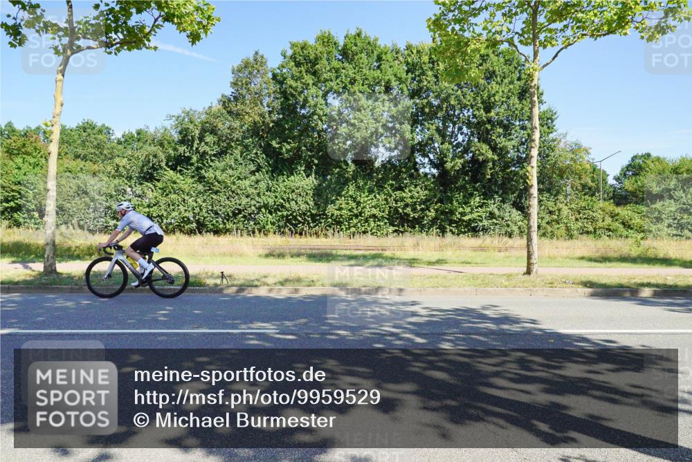 09.08.2026 - GEWOBA Citytriathlon Bremen Michael Burmester http://msf.ph/oto/9959529 09.08.2026 12:24:52 Radfahren 711, 720, 776, 785, 819, 974, 991, 1104 meine-sportfotos.de