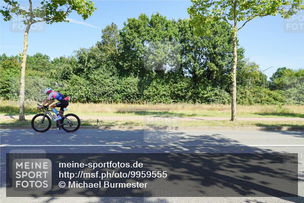 09.08.2026 - GEWOBA Citytriathlon Bremen Michael Burmester http://msf.ph/oto/9959555 09.08.2026 12:25:19 Radfahren 558, 858, 859, 899, 1106, 1121 meine-sportfotos.de