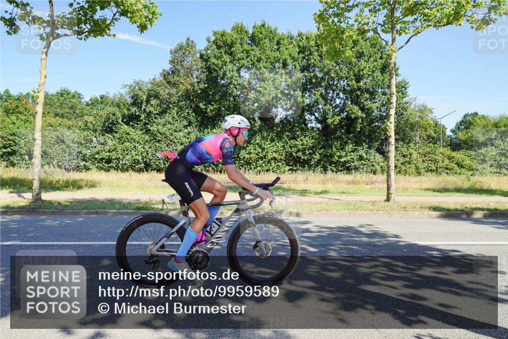 09.08.2026 - GEWOBA Citytriathlon Bremen Michael Burmester http://msf.ph/oto/9959589 09.08.2026 12:26:05 Radfahren 543, 635, 643, 700, 738, 740, 797, 913, 927, 941, 942, 957, 989, 997 meine-sportfotos.de
